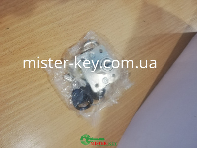 Замок меблевий